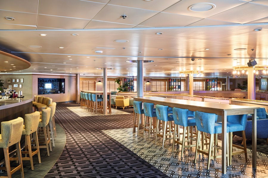 Marella Cruises, Marella Voyager, Squid & Anchor 2 ©Tom Fallon.jpg